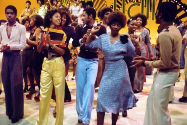 Woman 70s Soul Train fashion