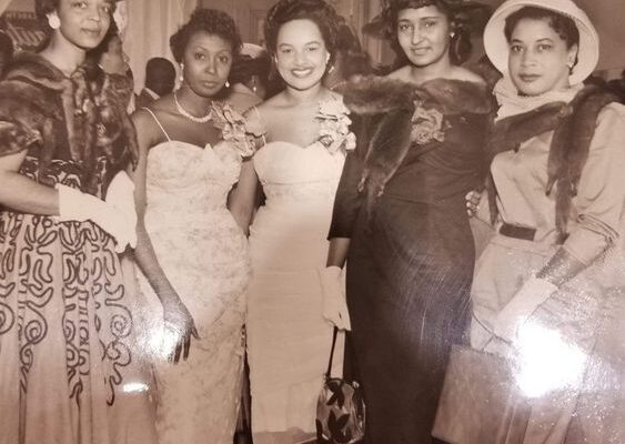 1950s Black Women's Fashion