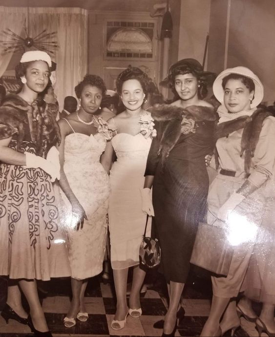 1950s Black Women's Fashion